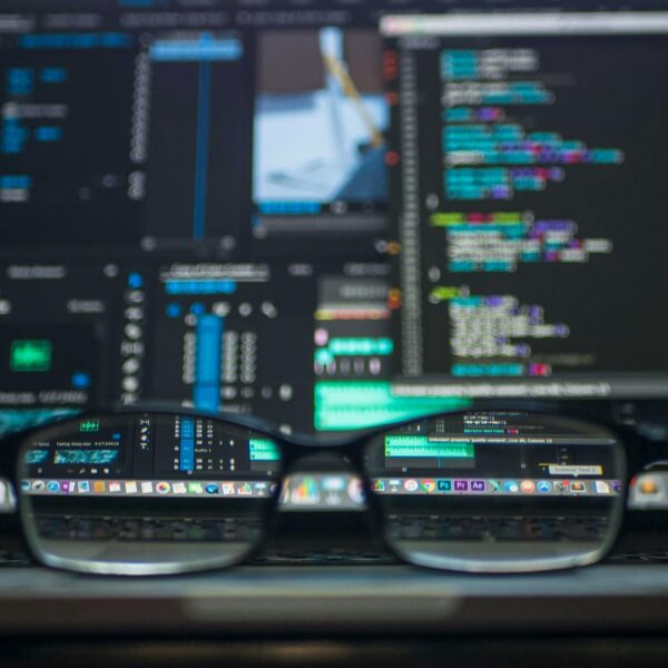 Enhancing Academic Success through Mobile Apps: The Role of Thesis Writing Services in Modern Education